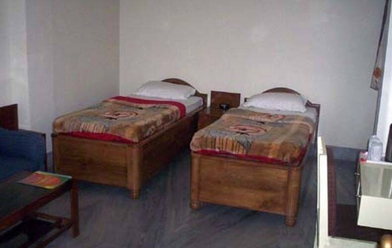 Hotel Food And Banquet Empees, Siliguri 5